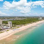 The Purple Pelican Beachfront With Ocean Balcony Unit 1